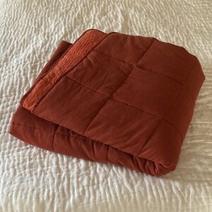 Brooklinen Weighted Throw Blanket (12lb)